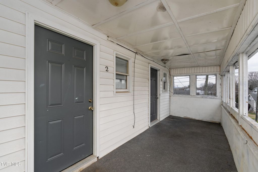 Photo of 601 Fairview Avenue #3, Kingsport, TN 37660 (MLS # 9990147)