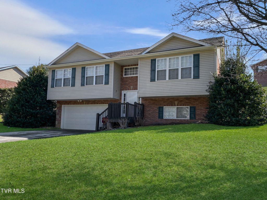 Photo of 106 Sunset Circle, Jonesborough, TN 37659 (MLS # 9991780)