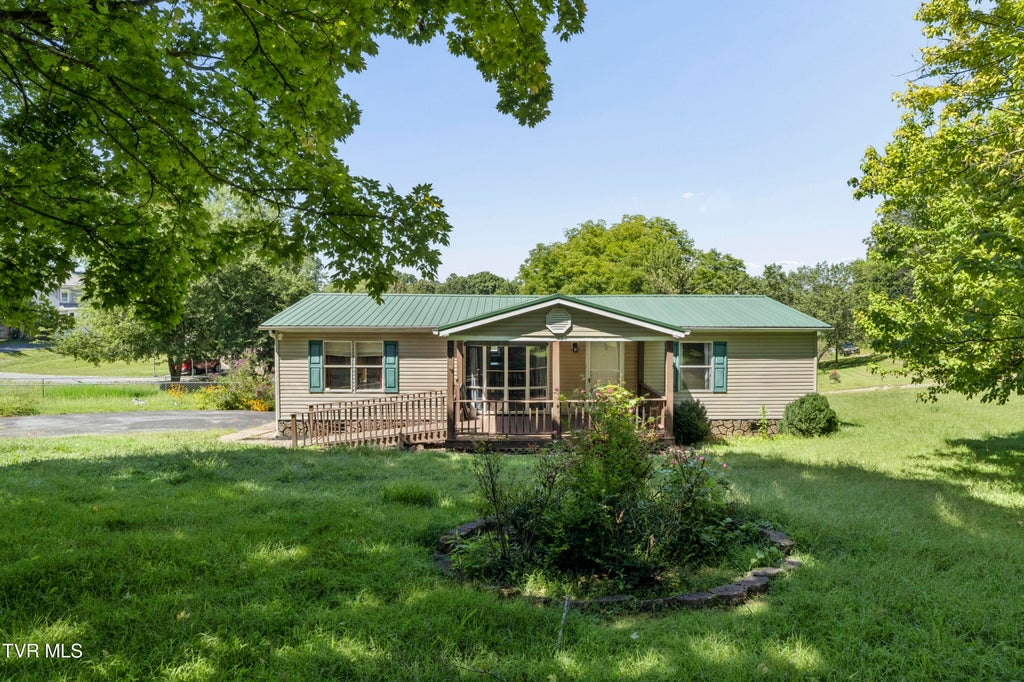 Photo of 195 Hensley Loop, Jonesborough, TN 37659 (MLS # 10000049)