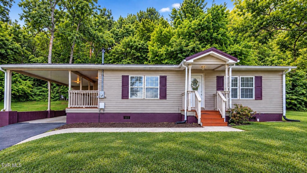 Photo of 735 Emory Church Road, Kingsport, TN 37664 (MLS # 10001231)