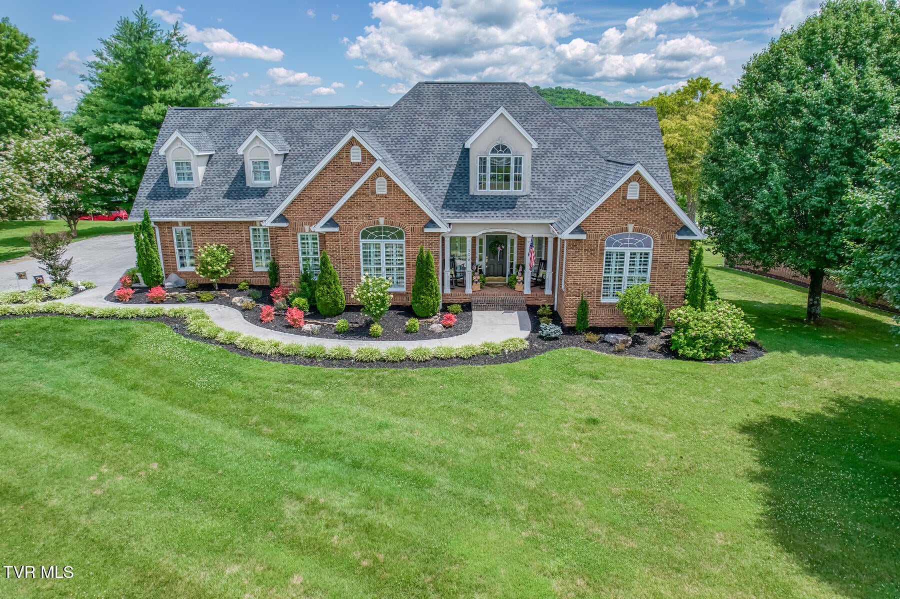 106 Wedgewood Circle