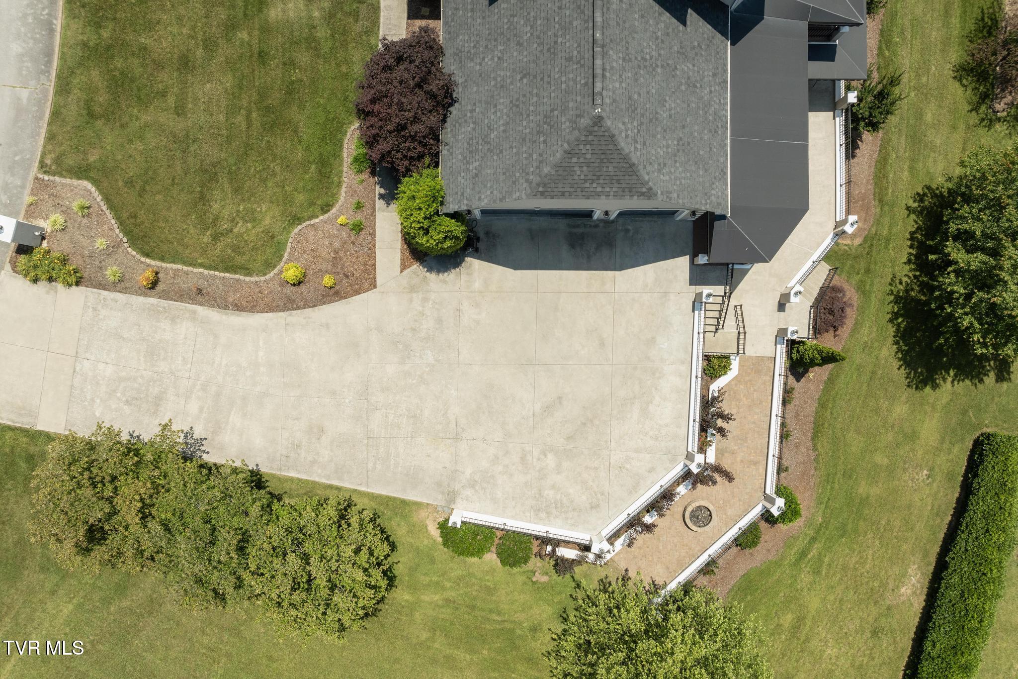 258 Cross Anchor Place, Piney Flats, Tennessee image 50