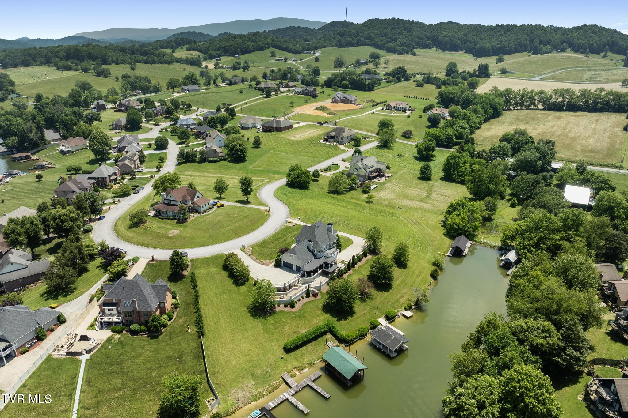 258 Cross Anchor Place, Piney Flats, Tennessee image 16