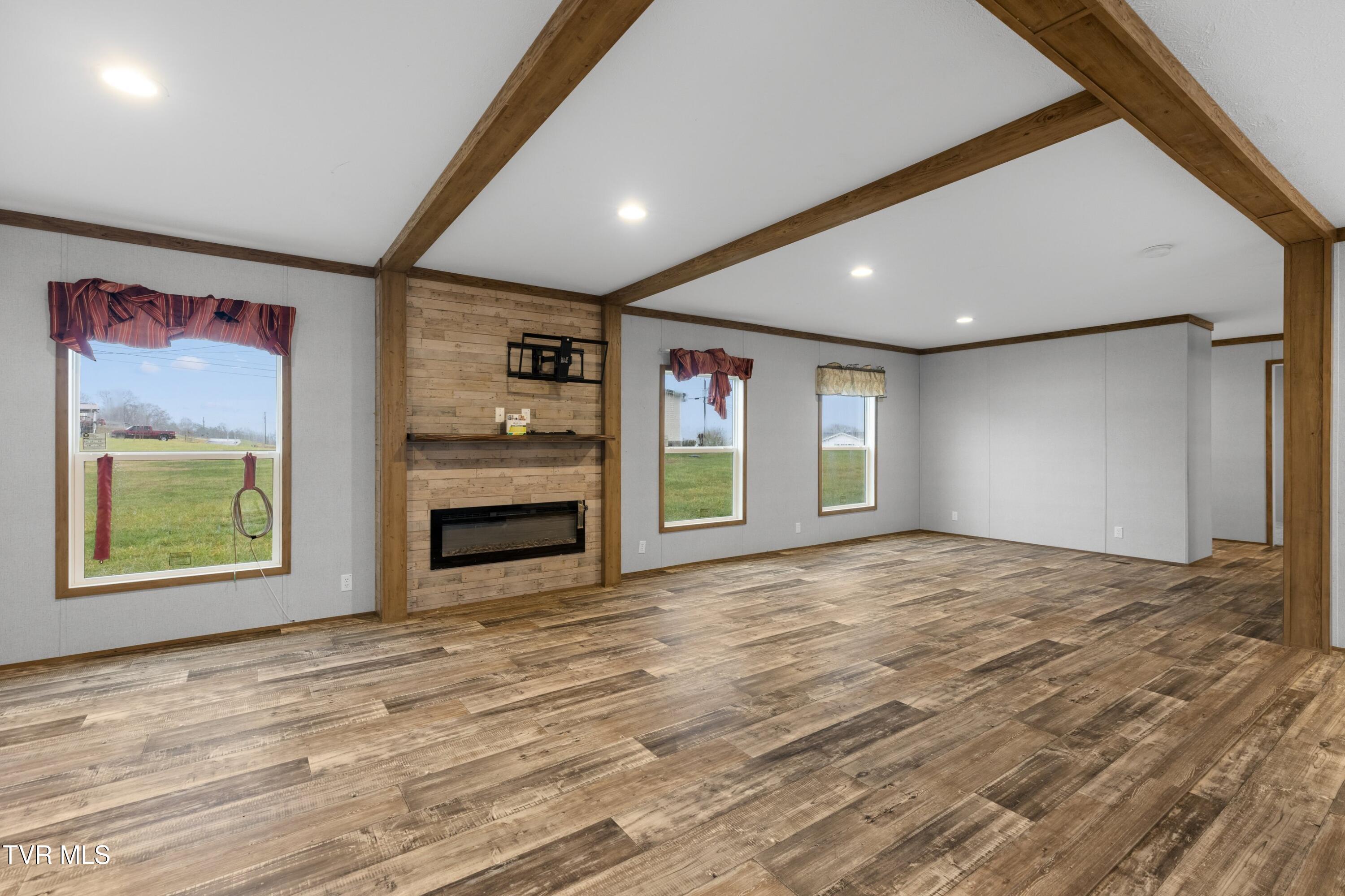 111 Elaine Drive, Tazewell, Tennessee image 4