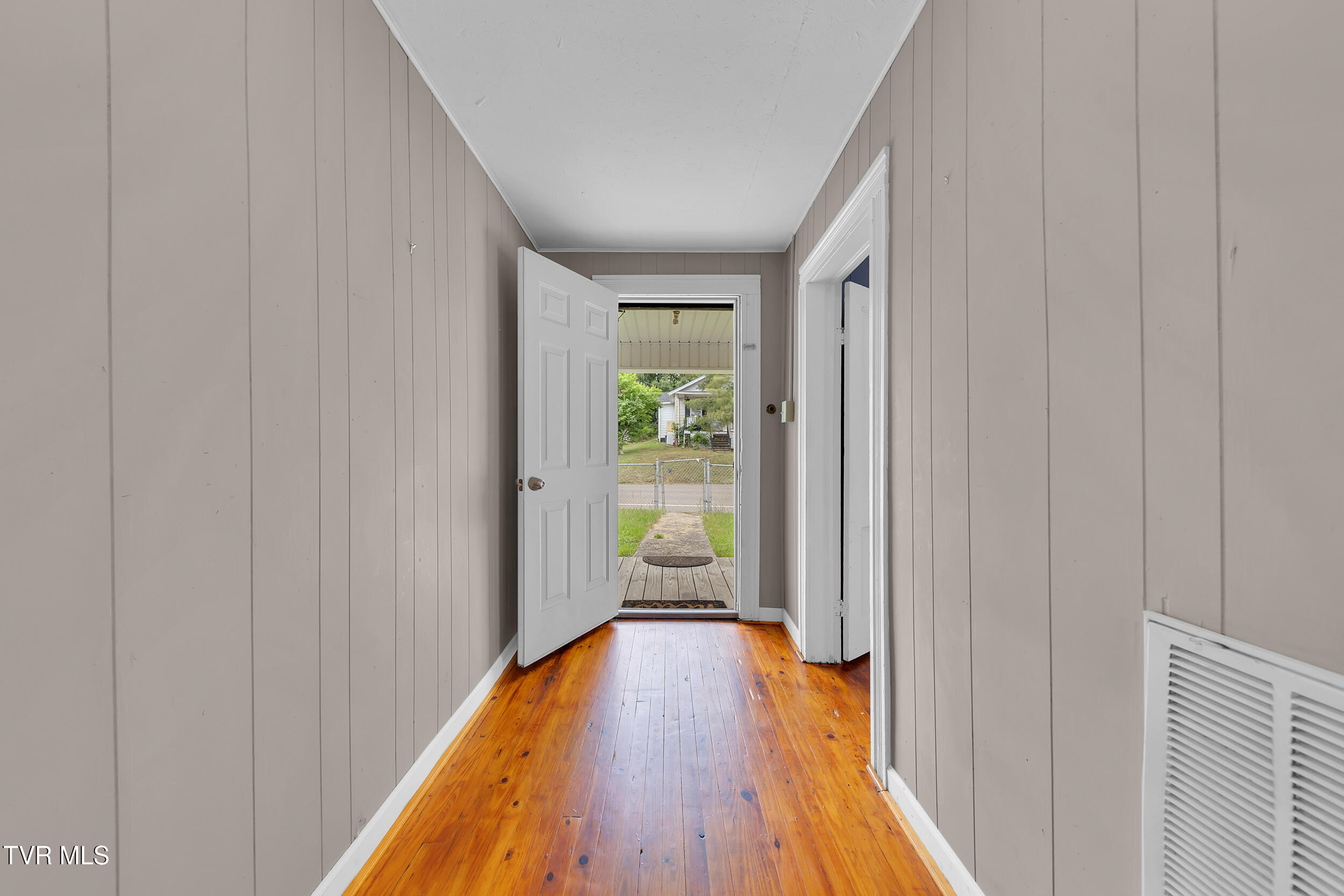 382 Texas Avenue, Bristol, Virginia image 9
