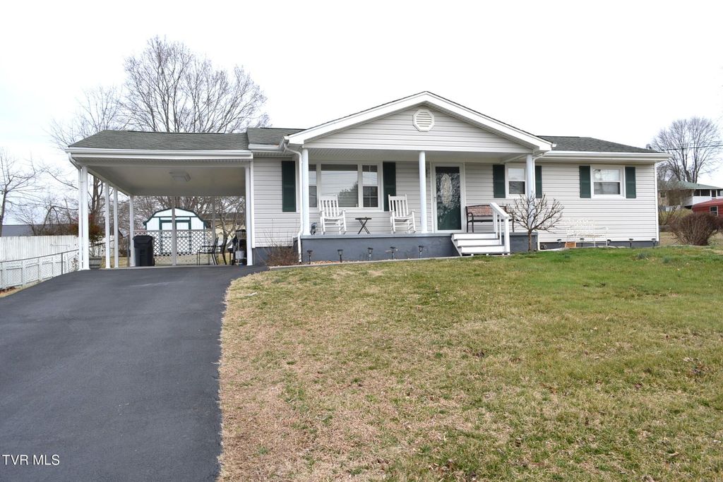 Photo of 306 Summerwood Drive, Bristol, TN 37620 (MLS # 9991583)