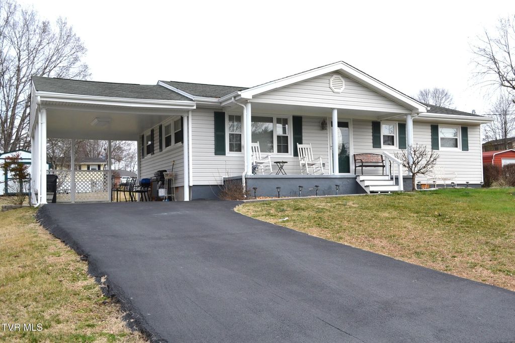 Photo of 306 Summerwood Drive, Bristol, TN 37620 (MLS # 9991583)