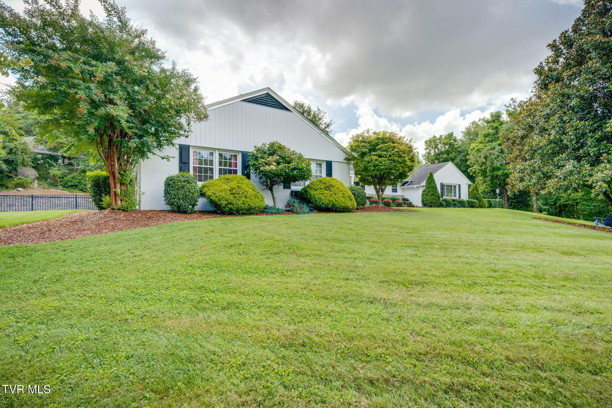 1401 Crescent Drive