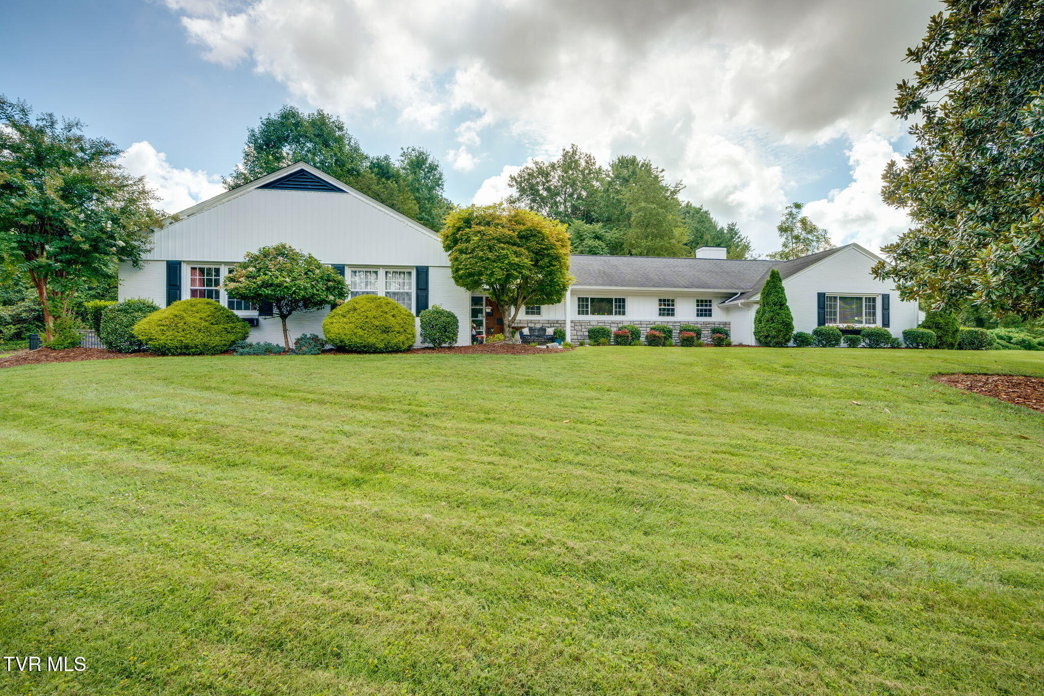 1401 Crescent Drive