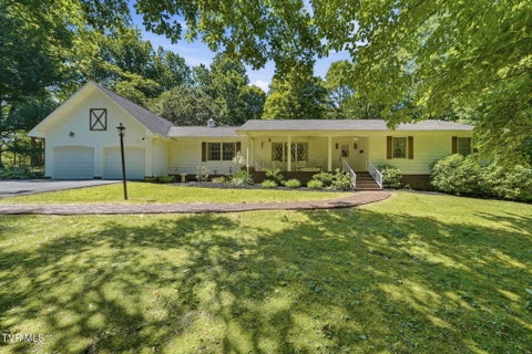 Photo of 914 Ridgecrest Road, Johnson City, TN 37604 (MLS # 9996452)