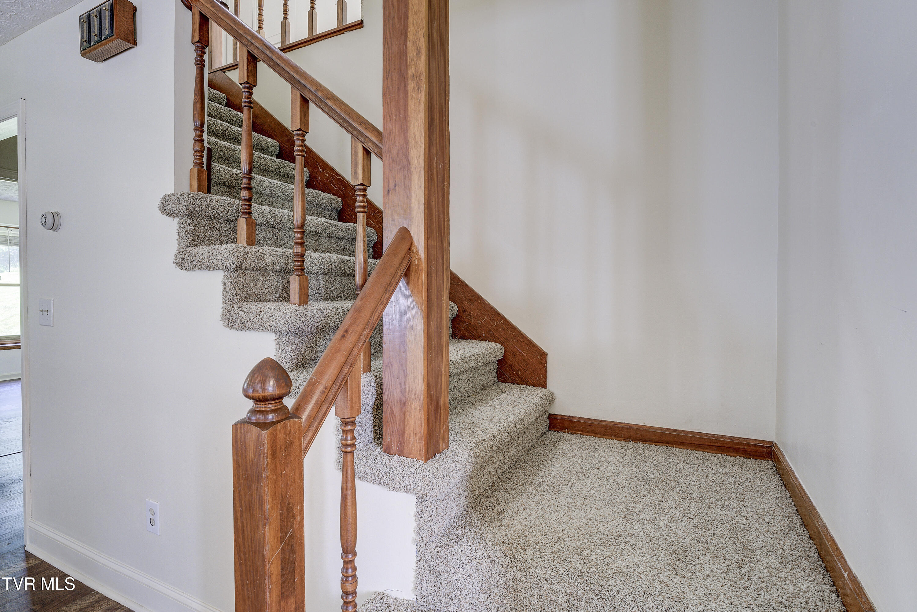 715 Powder Branch Road, Elizabethton, Tennessee image 34