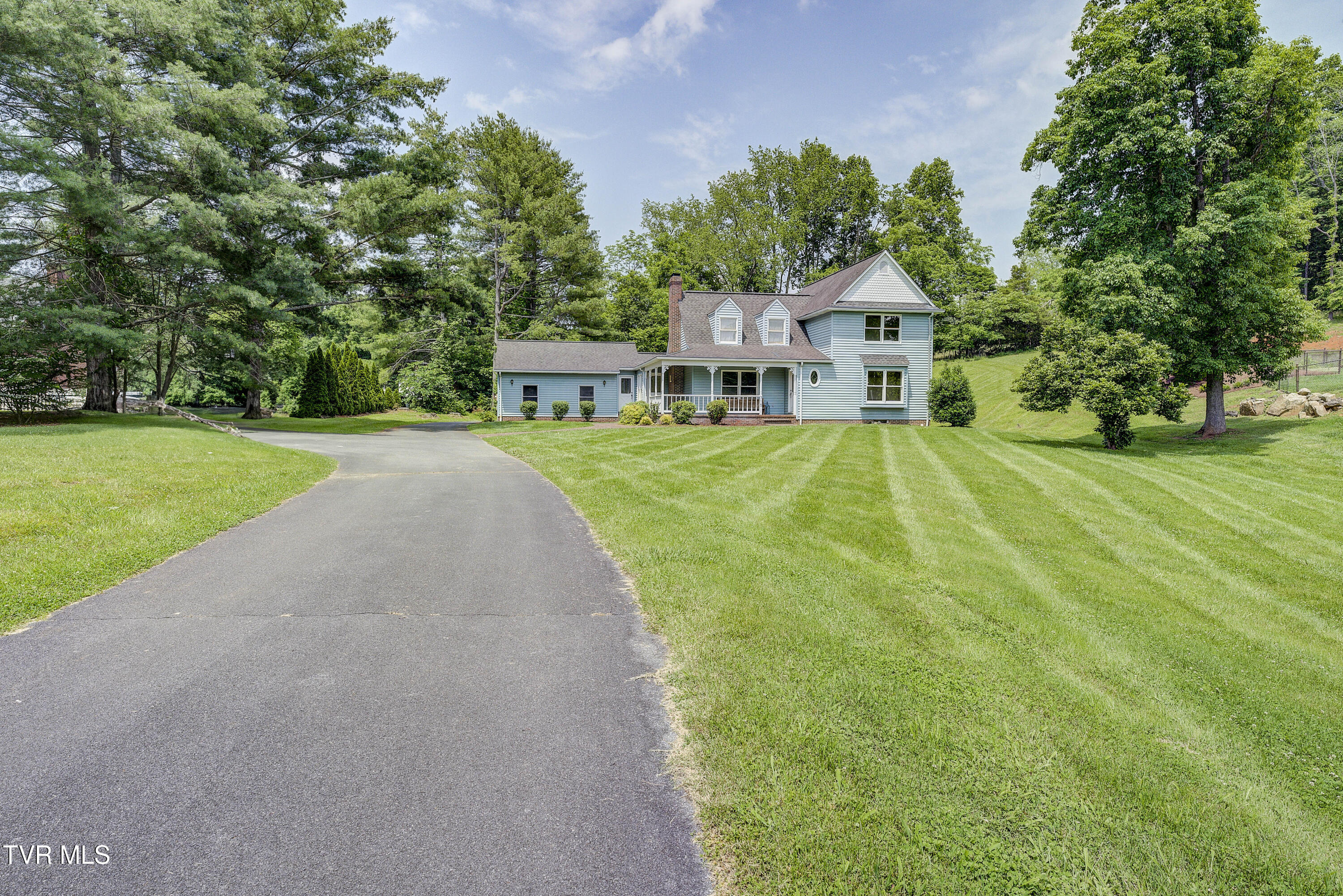 715 Powder Branch Road, Elizabethton, Tennessee image 2