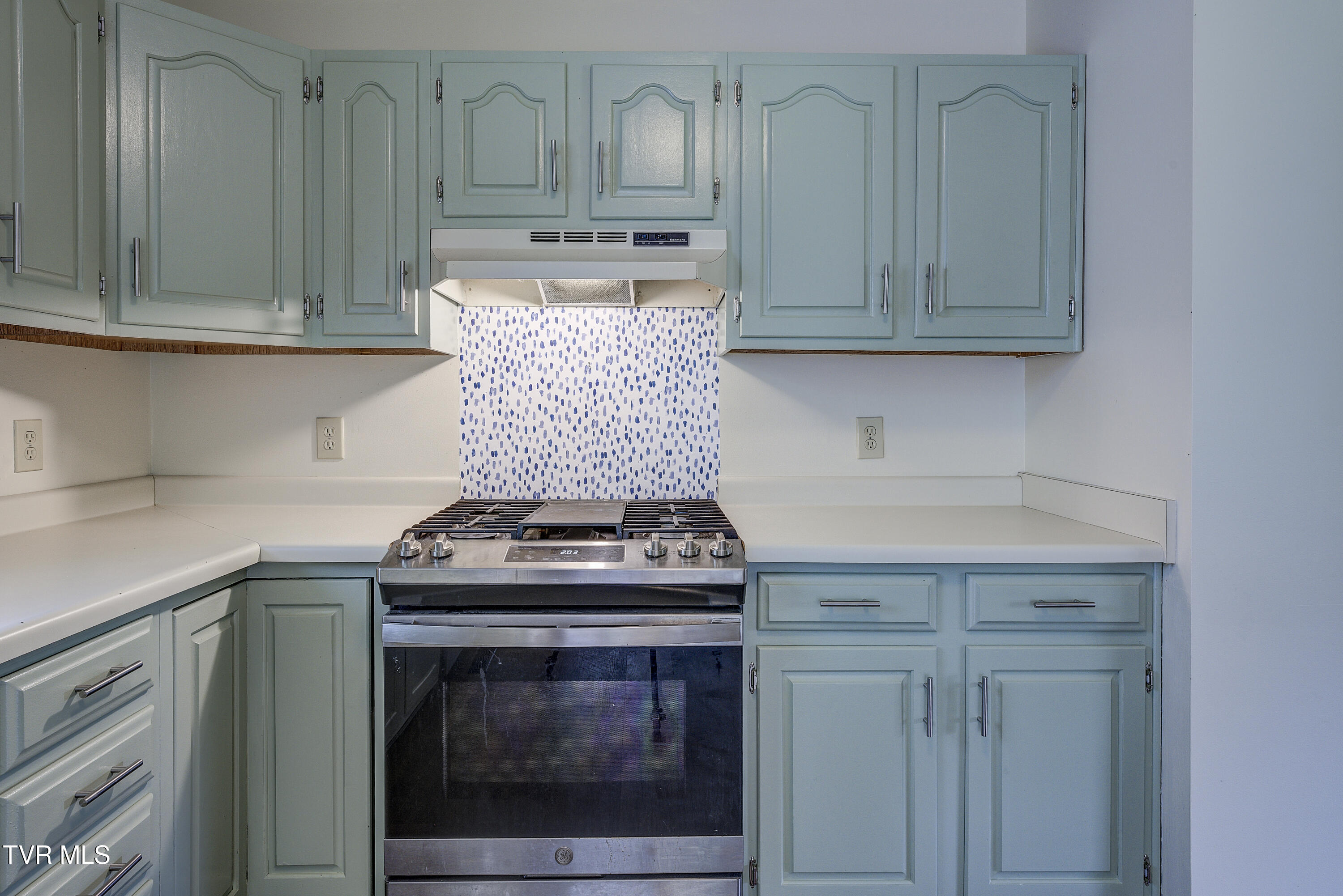 715 Powder Branch Road, Elizabethton, Tennessee image 21