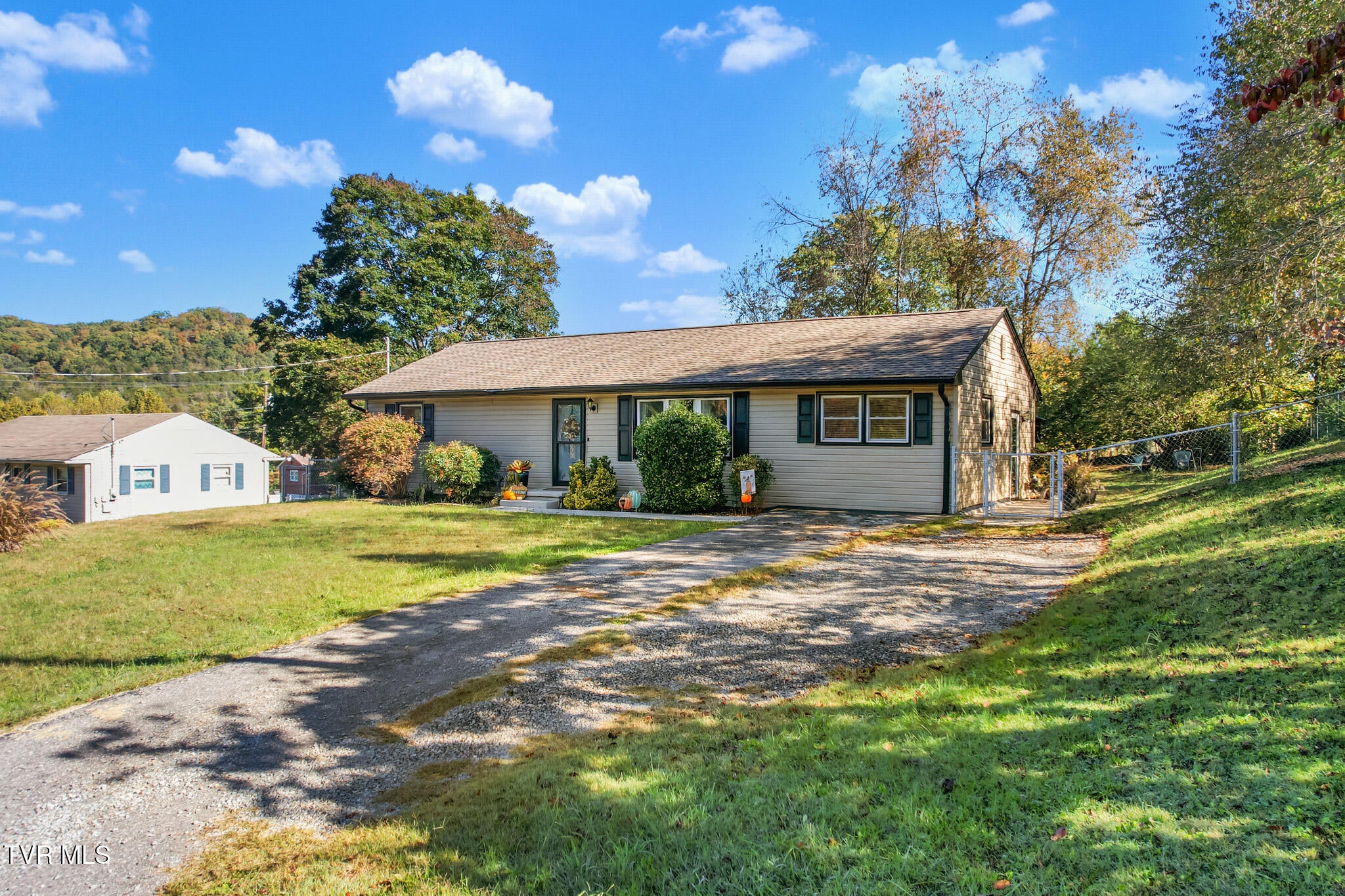 102 Tanglewood Drive