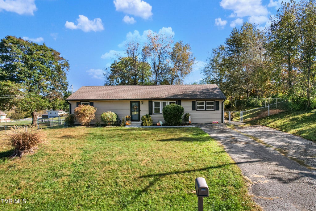 Photo of 102 Tanglewood Drive, Bristol, TN 37620 (MLS # 10002471)