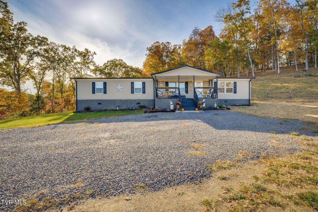Photo of 47 Wattenbarger Gap Road, Greeneville, TN 37743 (MLS # 9987679)