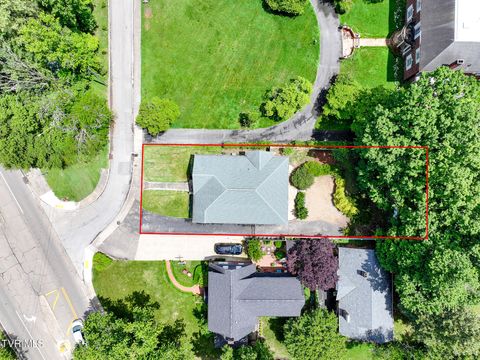 Tiny photo for 408 Main Street, Greeneville, TN 37745 (MLS # 9980319)