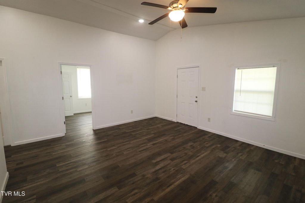 Photo of 829 Dale Street, Kingsport, TN 37660 (MLS # 9994769)