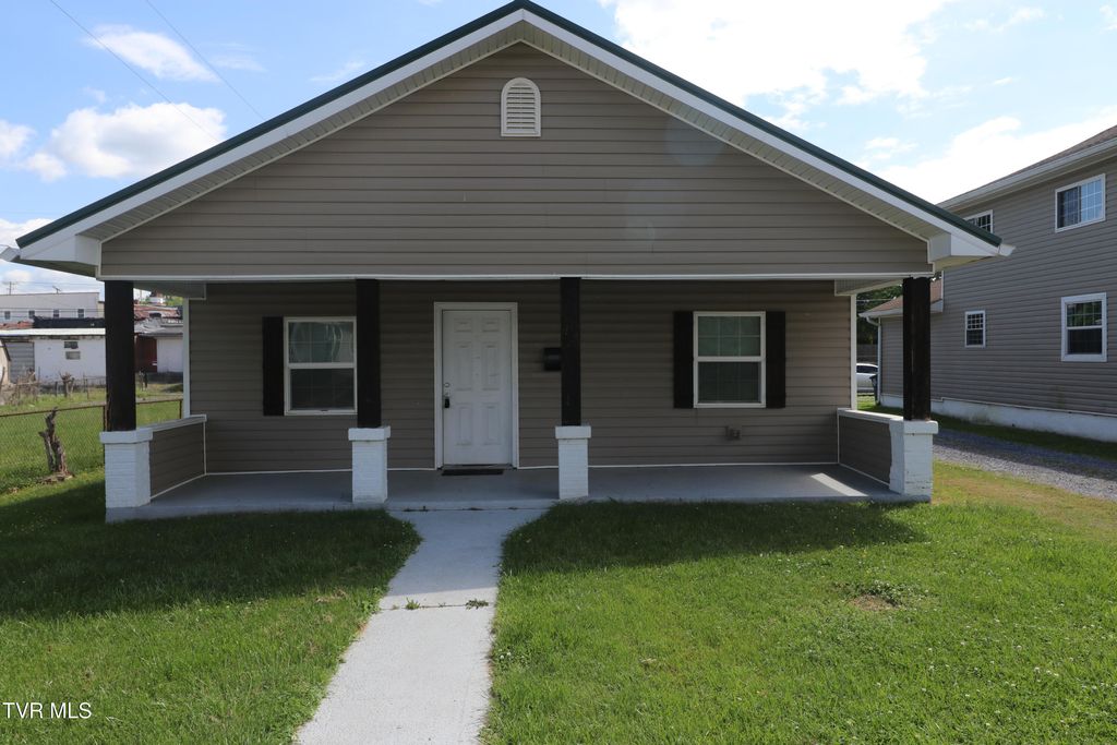 Photo of 829 Dale Street, Kingsport, TN 37660 (MLS # 9994769)