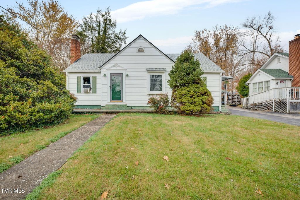 Photo of 1412 Wabash Street, Kingsport, TN 37660 (MLS # 9988598)