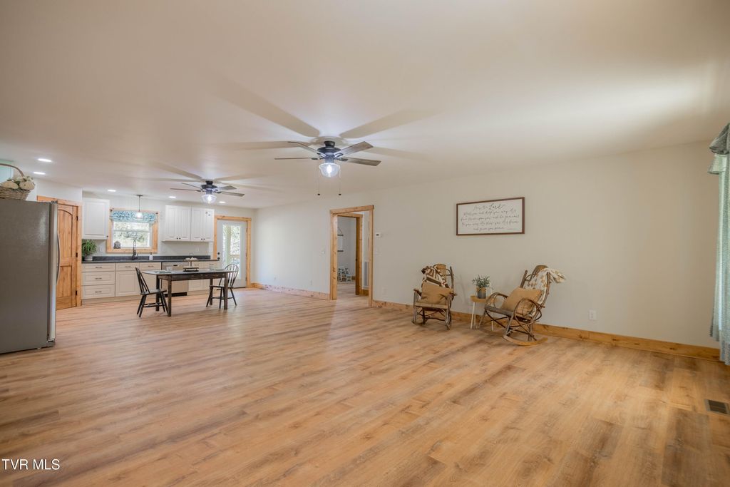 Photo of 350 Possum Creek Road, Greeneville, TN 37743 (MLS # 9989311)