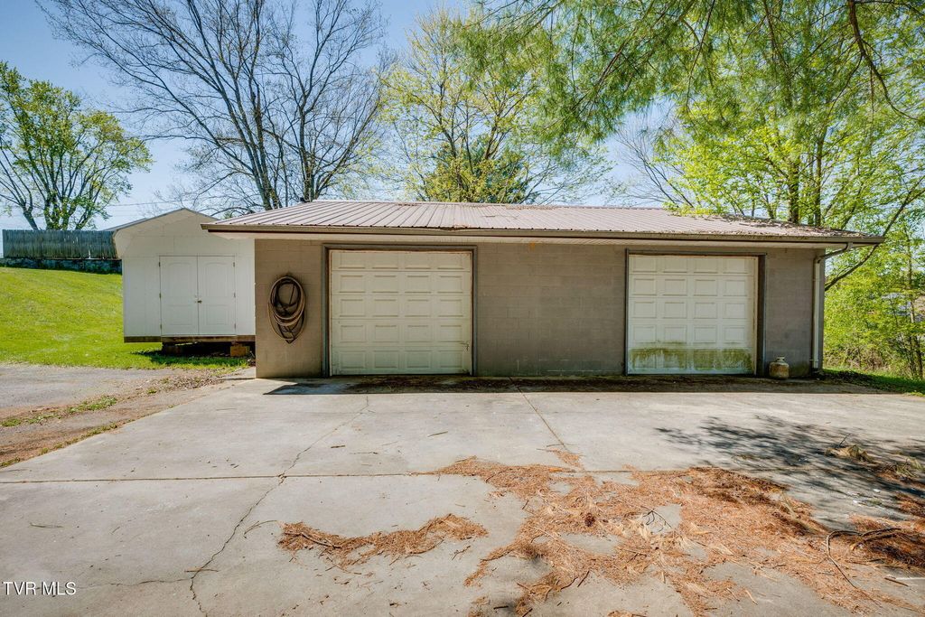 Photo of 143 Massengill Avenue, Blountville, TN 37617 (MLS # 9993697)