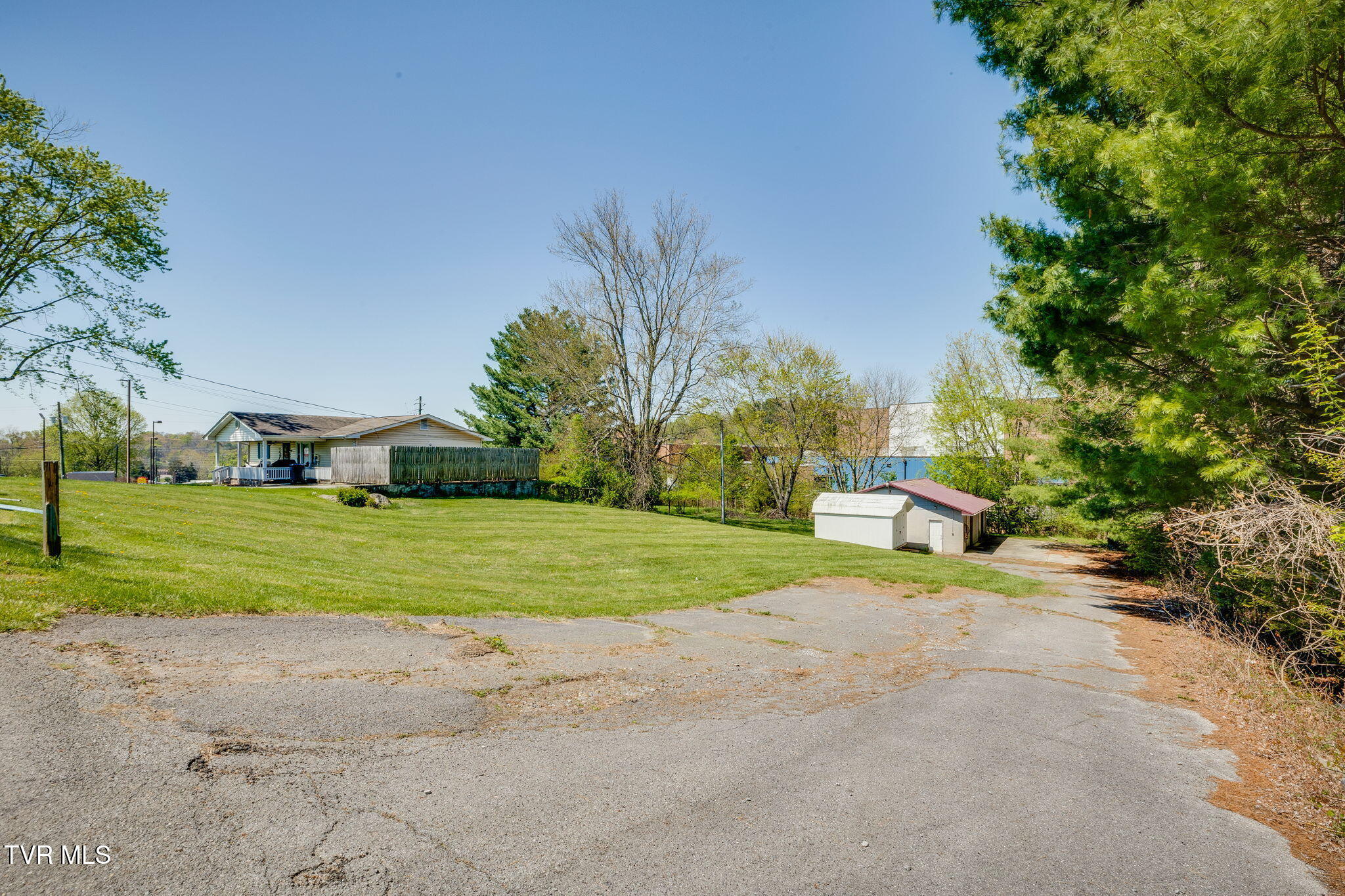 143 Massengill Avenue