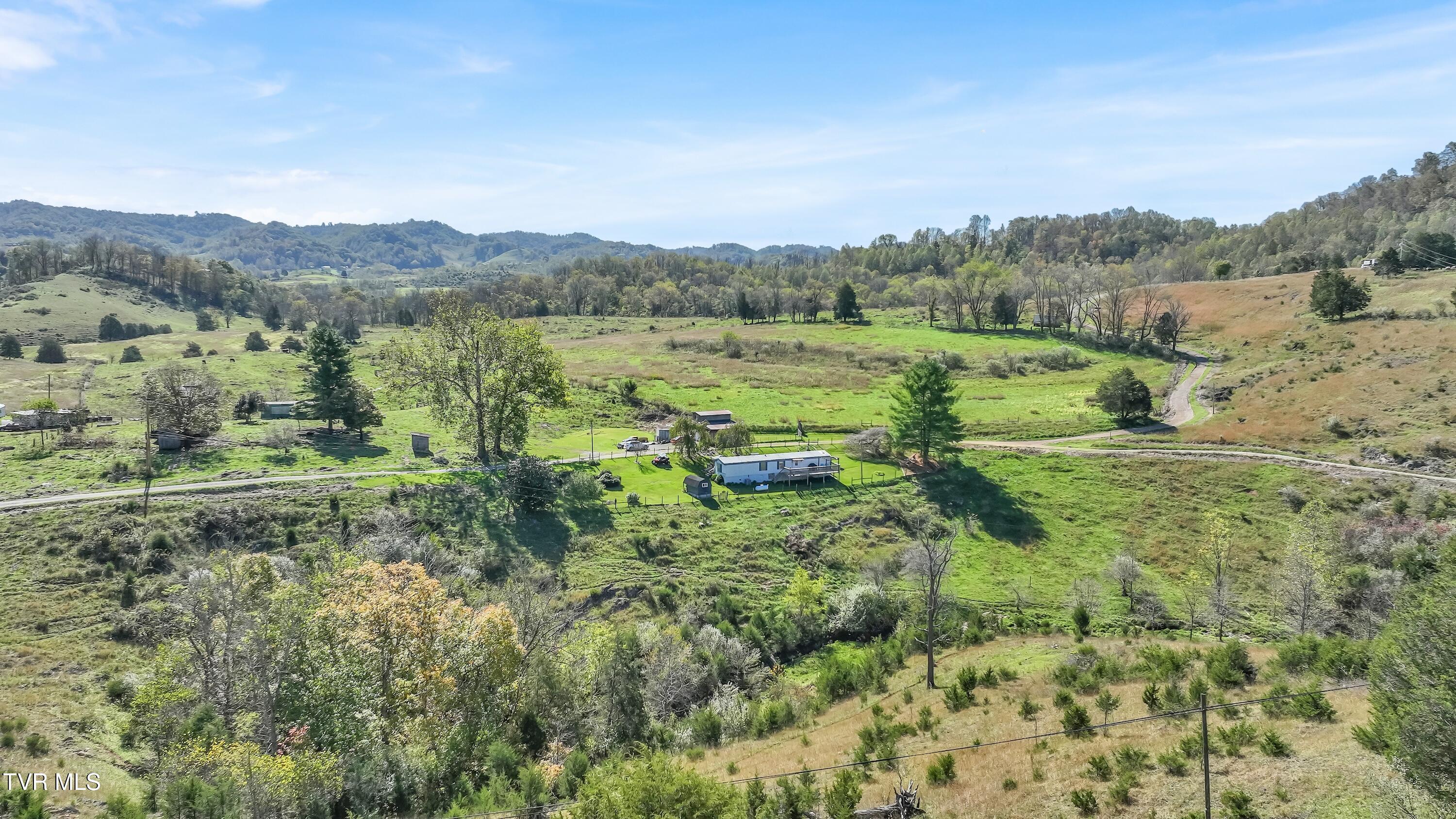 141 Pumplog Hollow, Castlewood, Virginia image 7