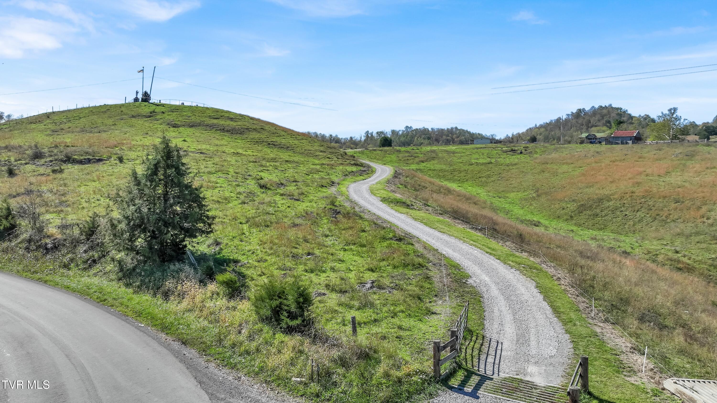 141 Pumplog Hollow, Castlewood, Virginia image 16