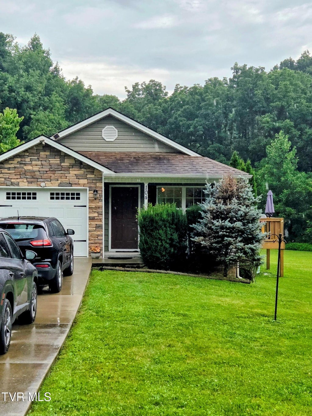 Photo of 104 Spirit Drive, Elizabethton, TN 37643 (MLS # 9997455)