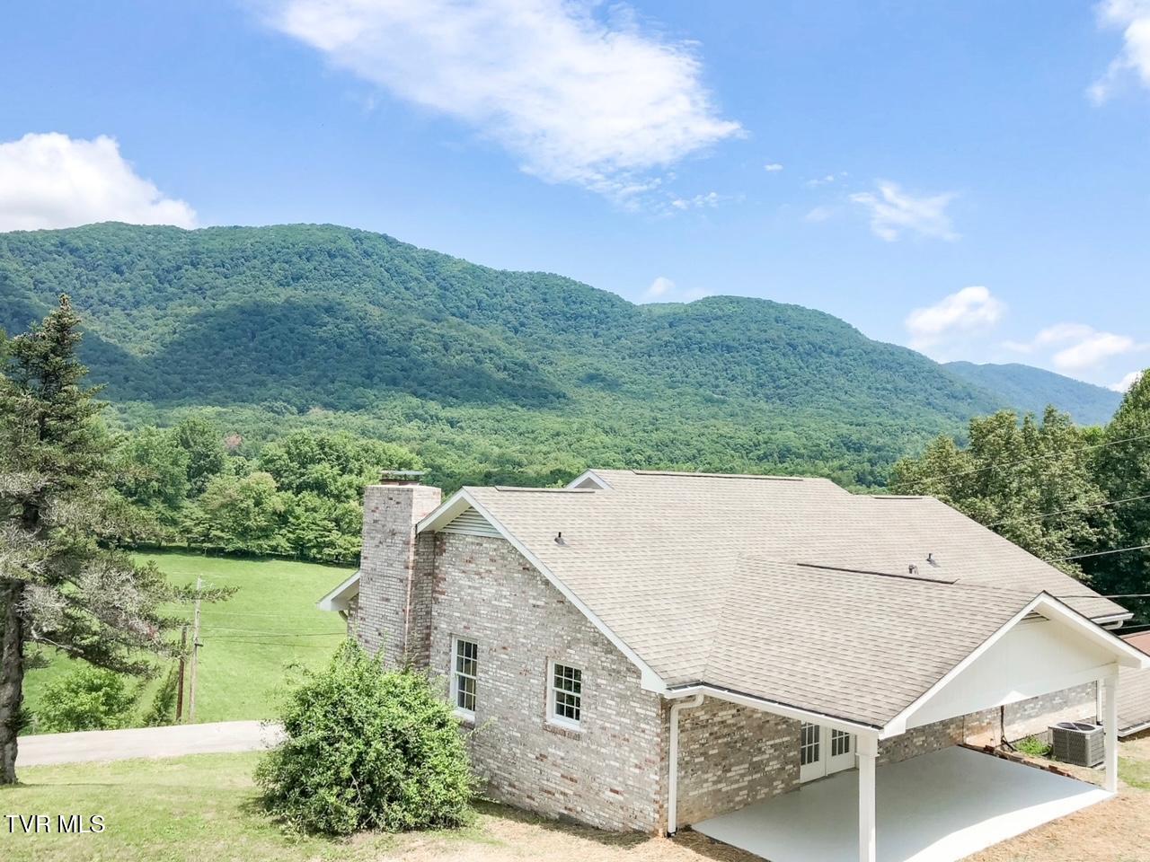 2812 Spencer Lane, Big Stone Gap, Virginia image 9