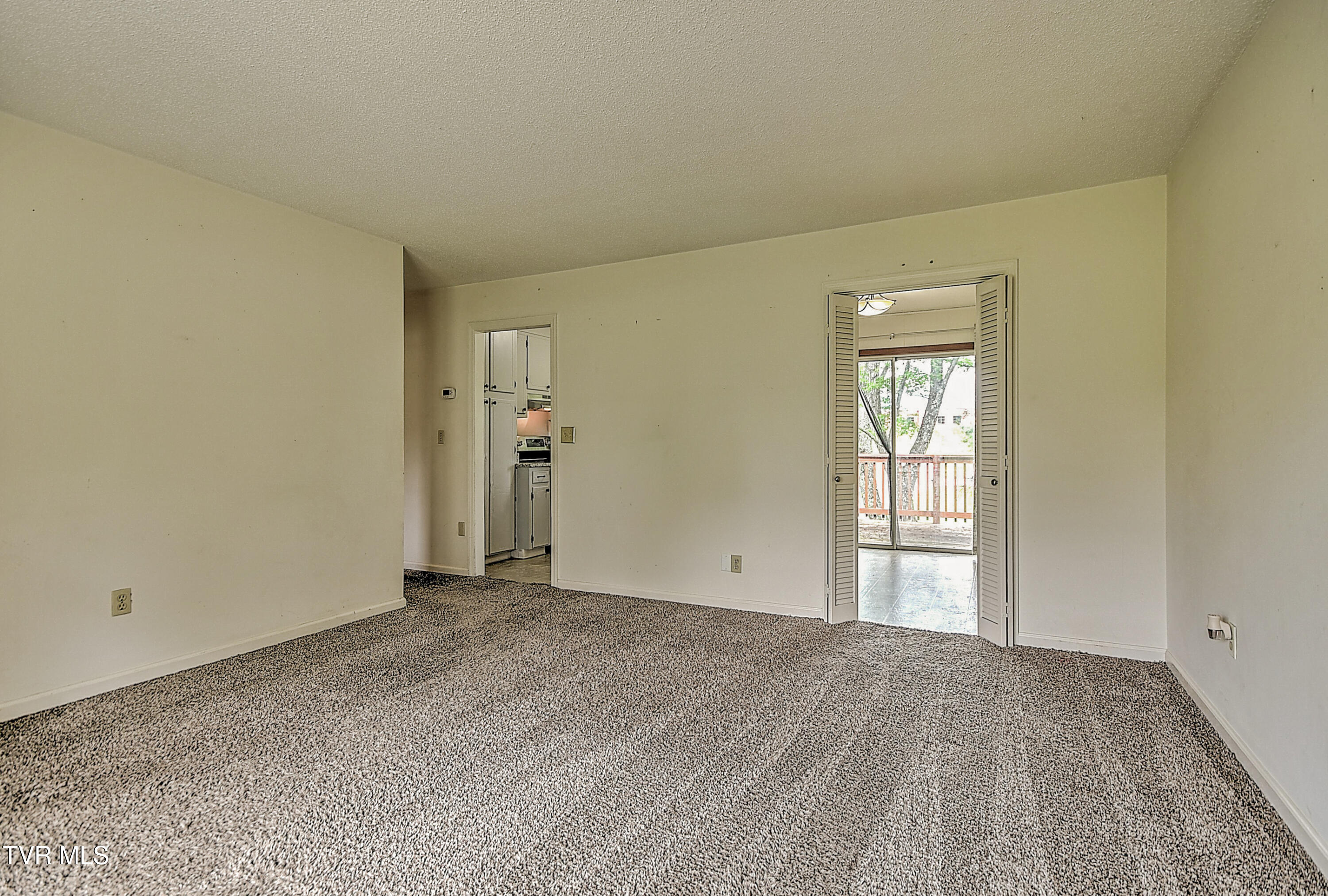 389 Heritage Drive, Bristol, Virginia image 6