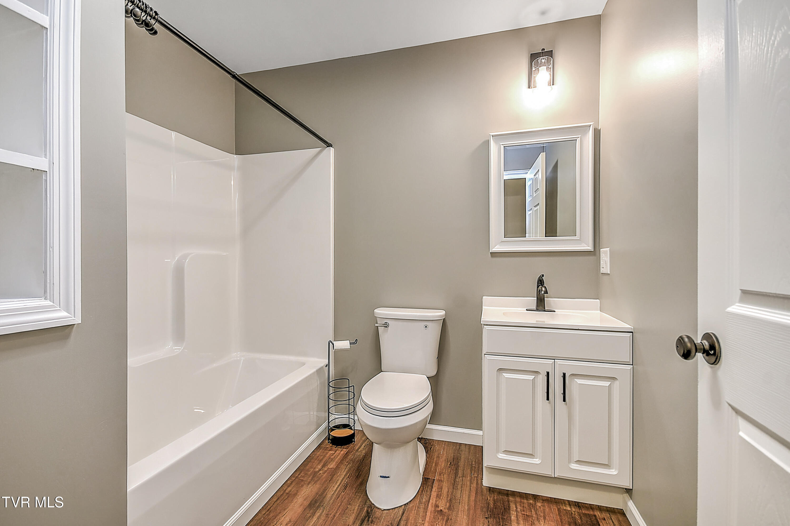 221 Thistle Drive, Bluff City, Tennessee image 21