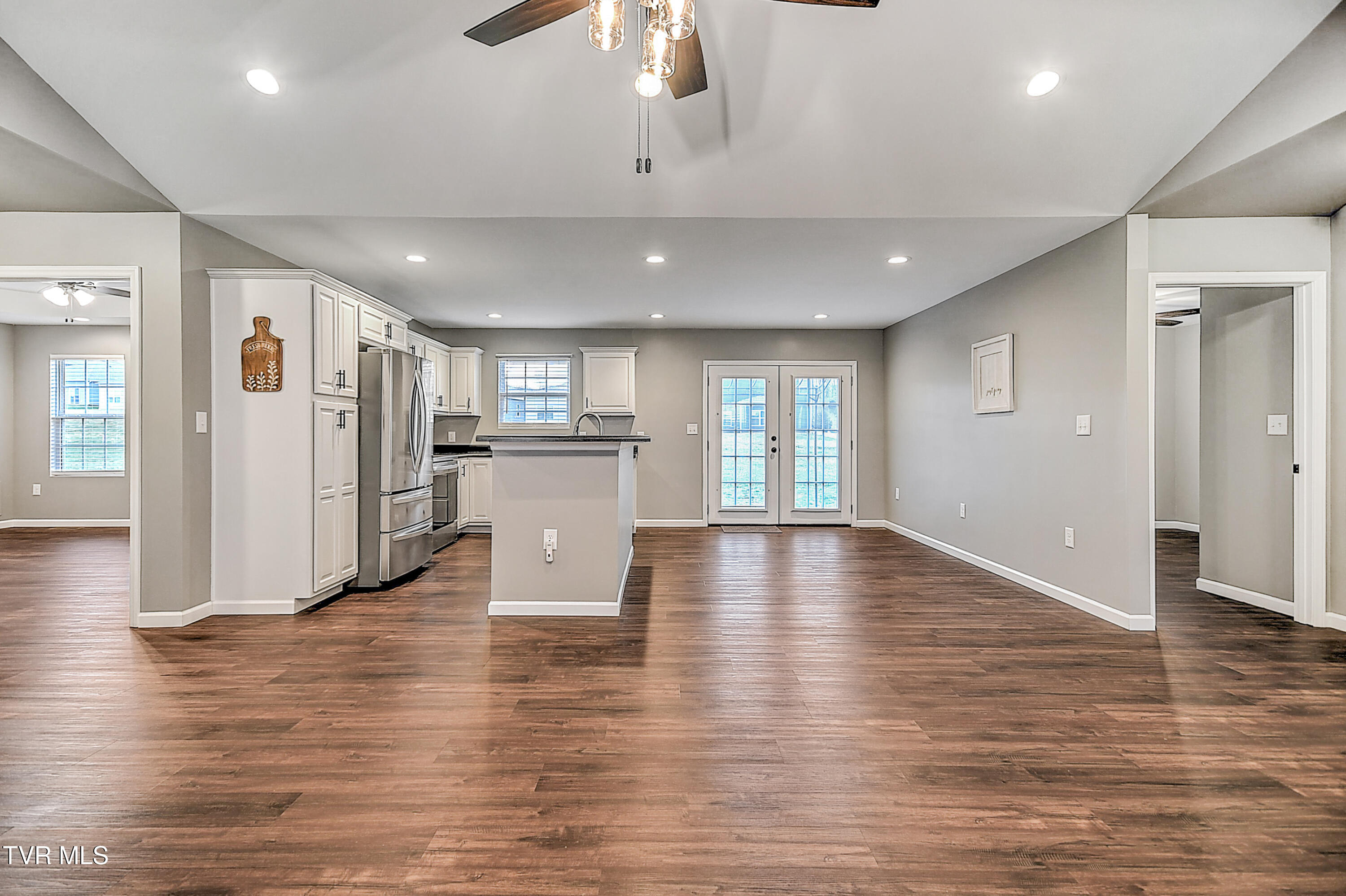 221 Thistle Drive, Bluff City, Tennessee image 7