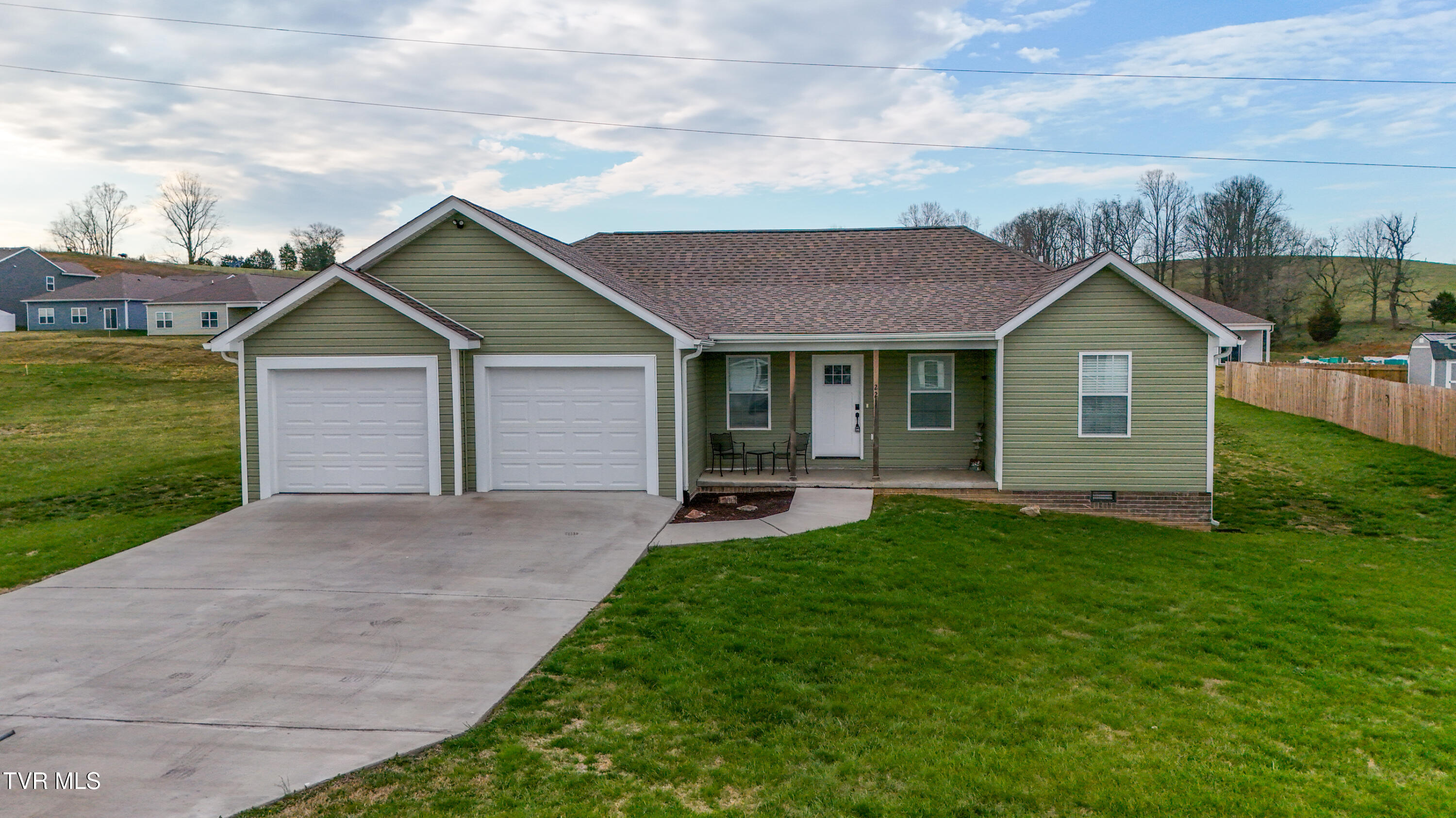 221 Thistle Drive, Bluff City, Tennessee image 2