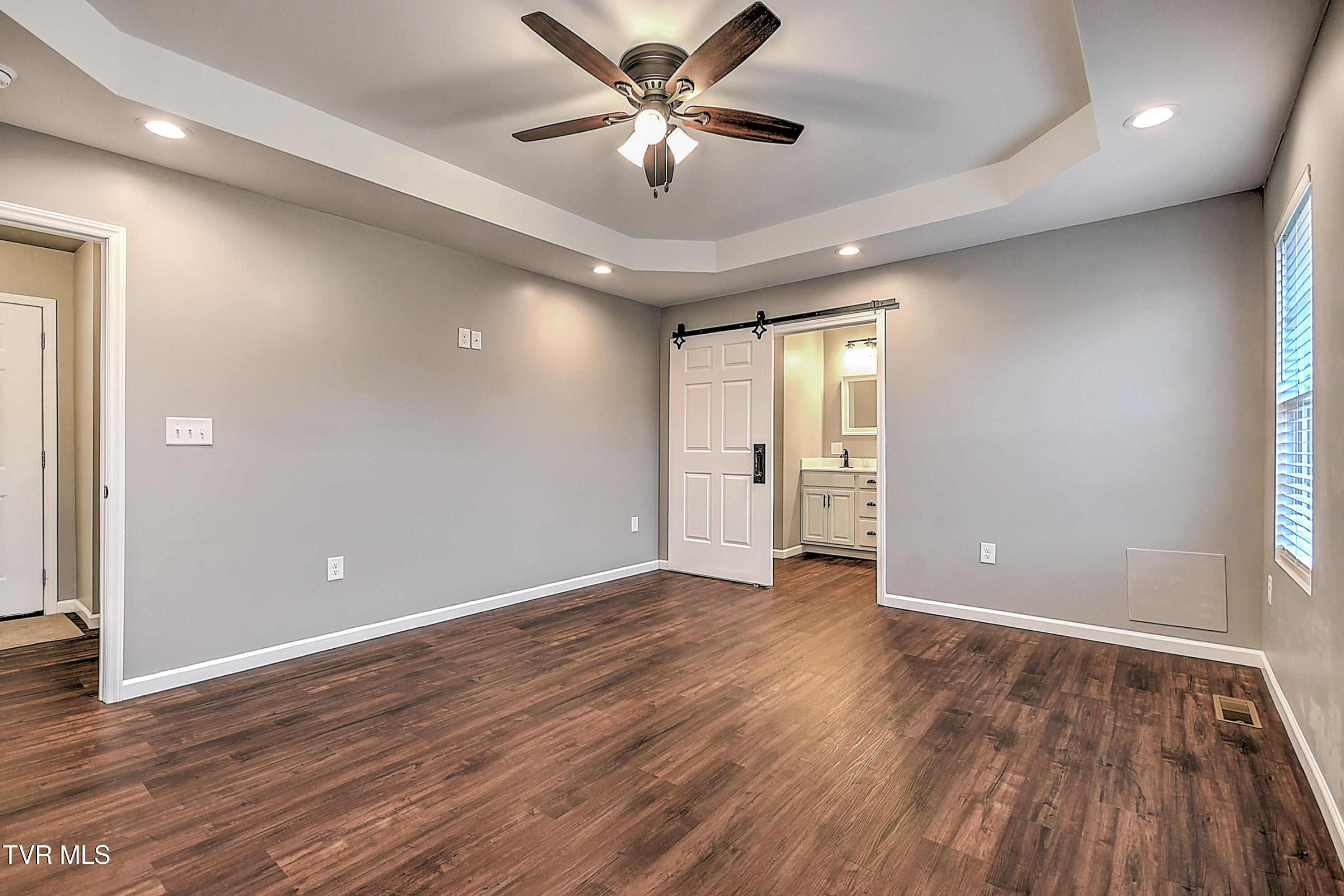 221 Thistle Drive, Bluff City, Tennessee image 23