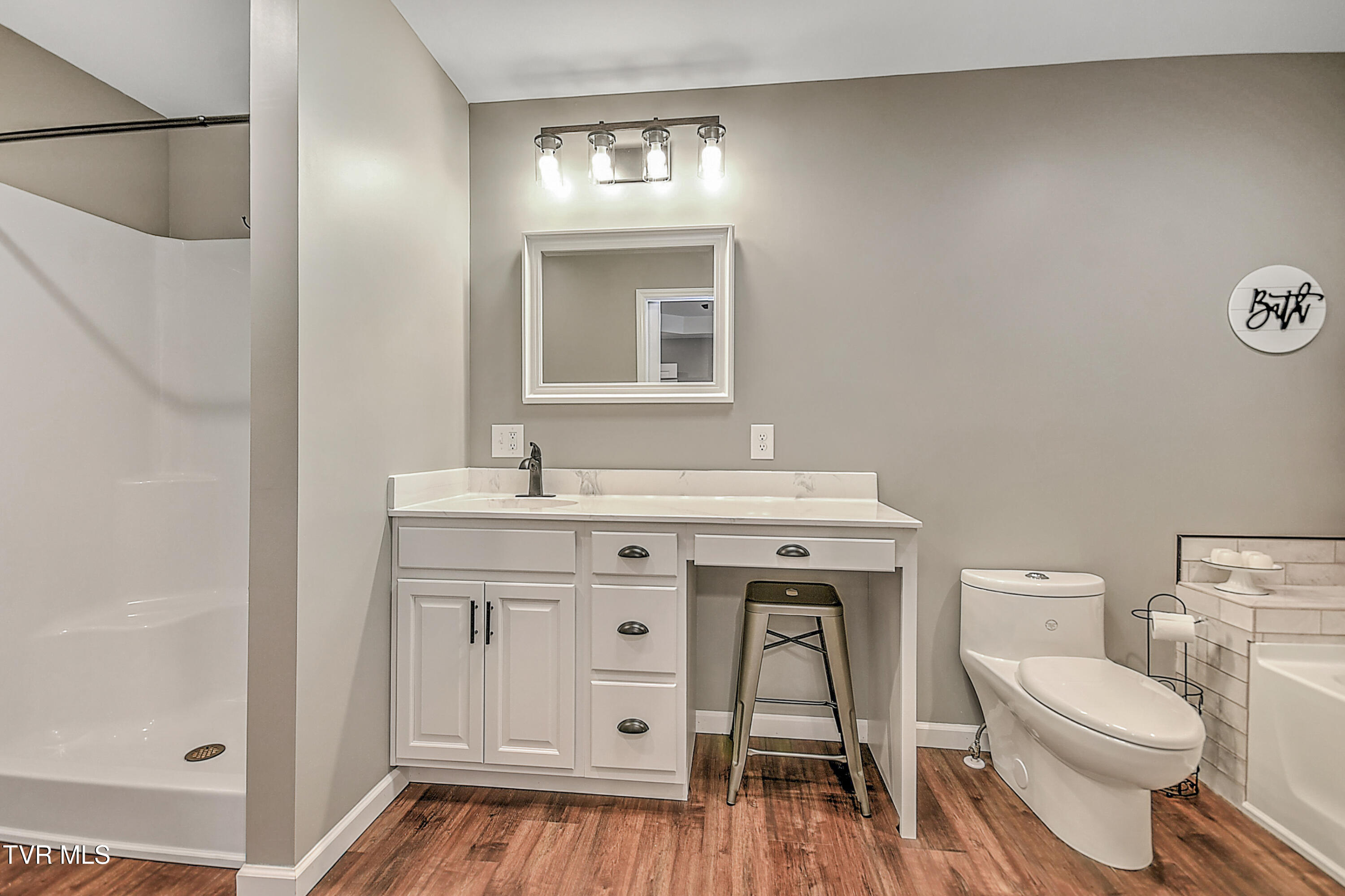 221 Thistle Drive, Bluff City, Tennessee image 11