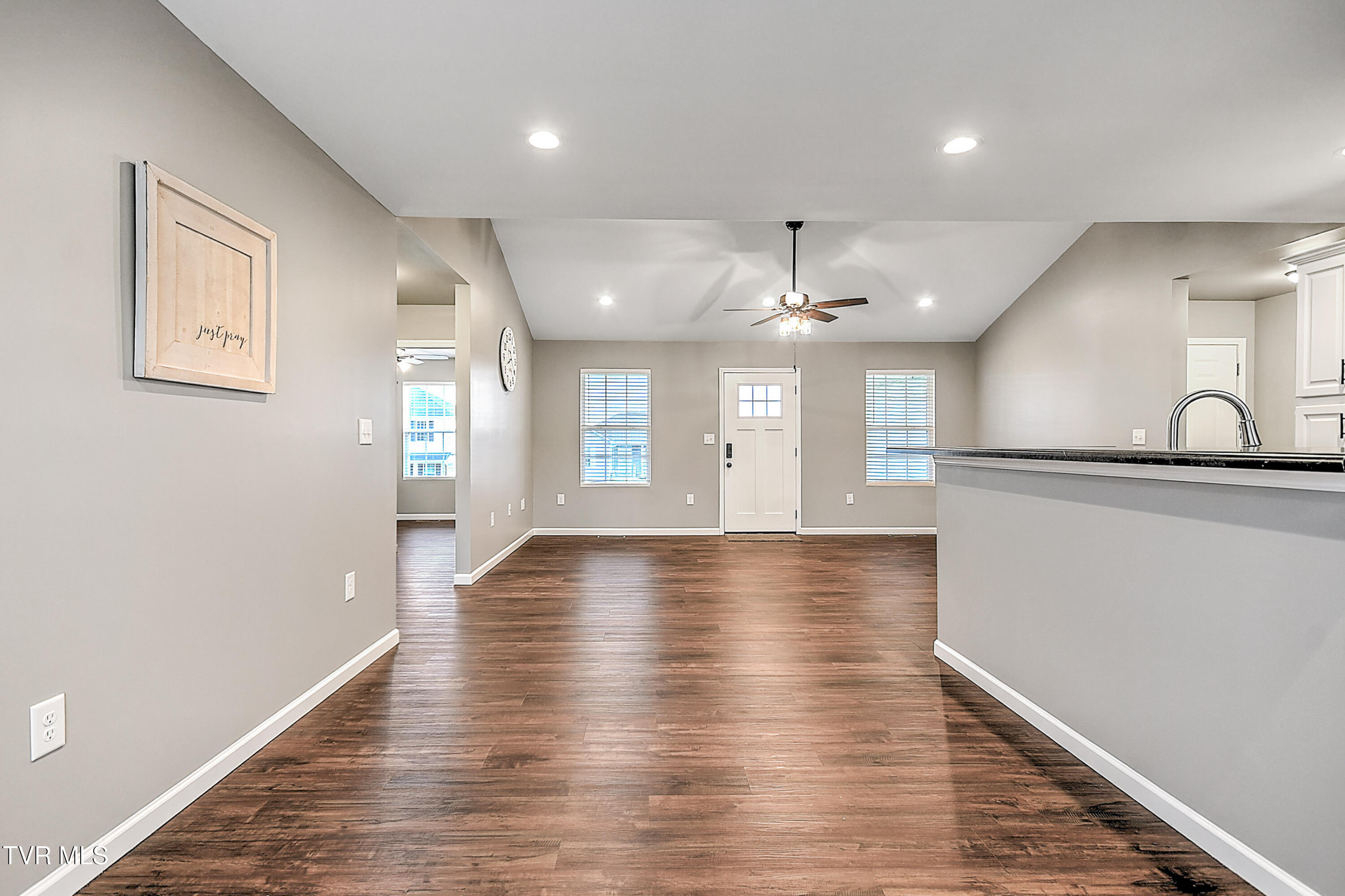 221 Thistle Drive, Bluff City, Tennessee image 3