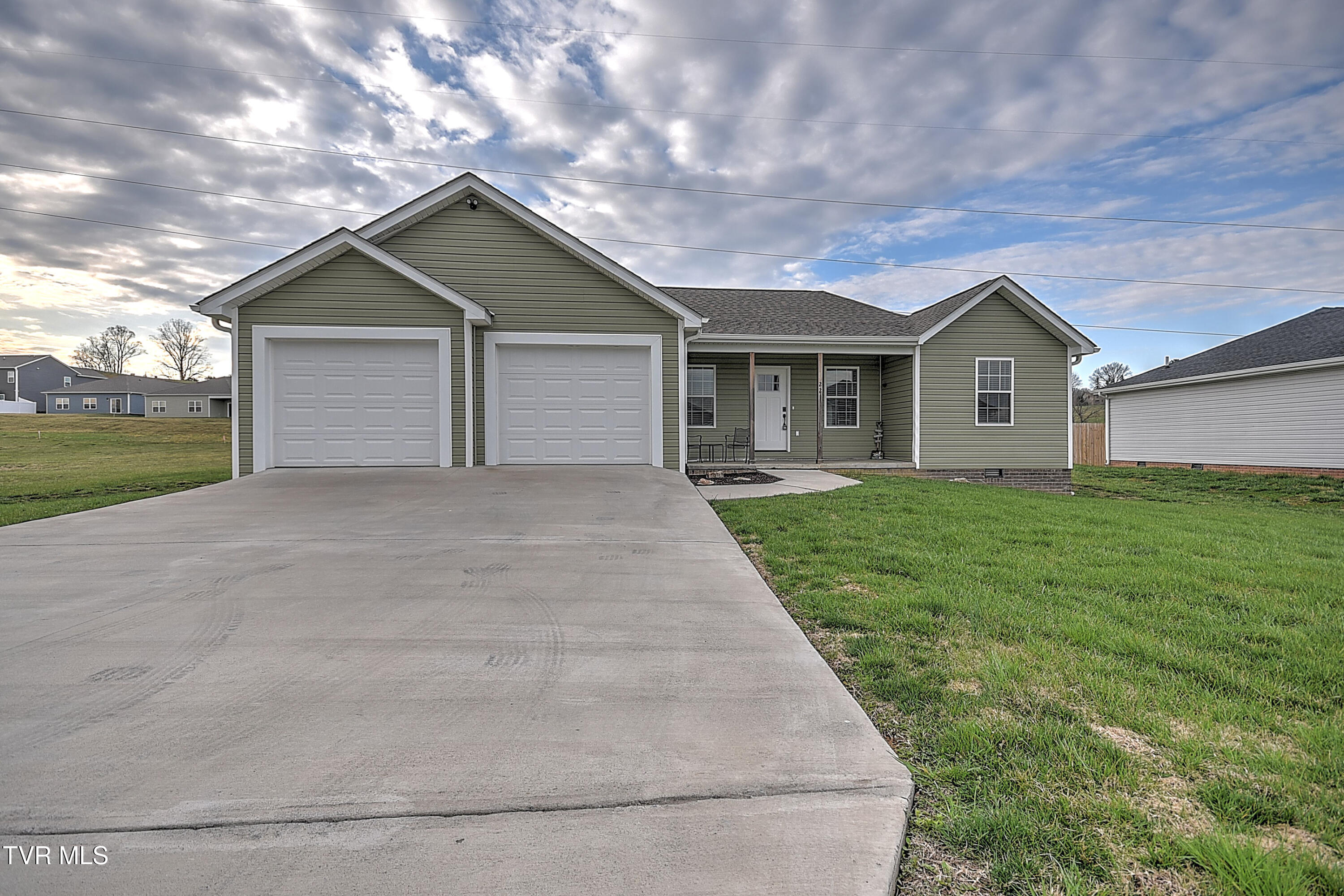 221 Thistle Drive, Bluff City, Tennessee image 5