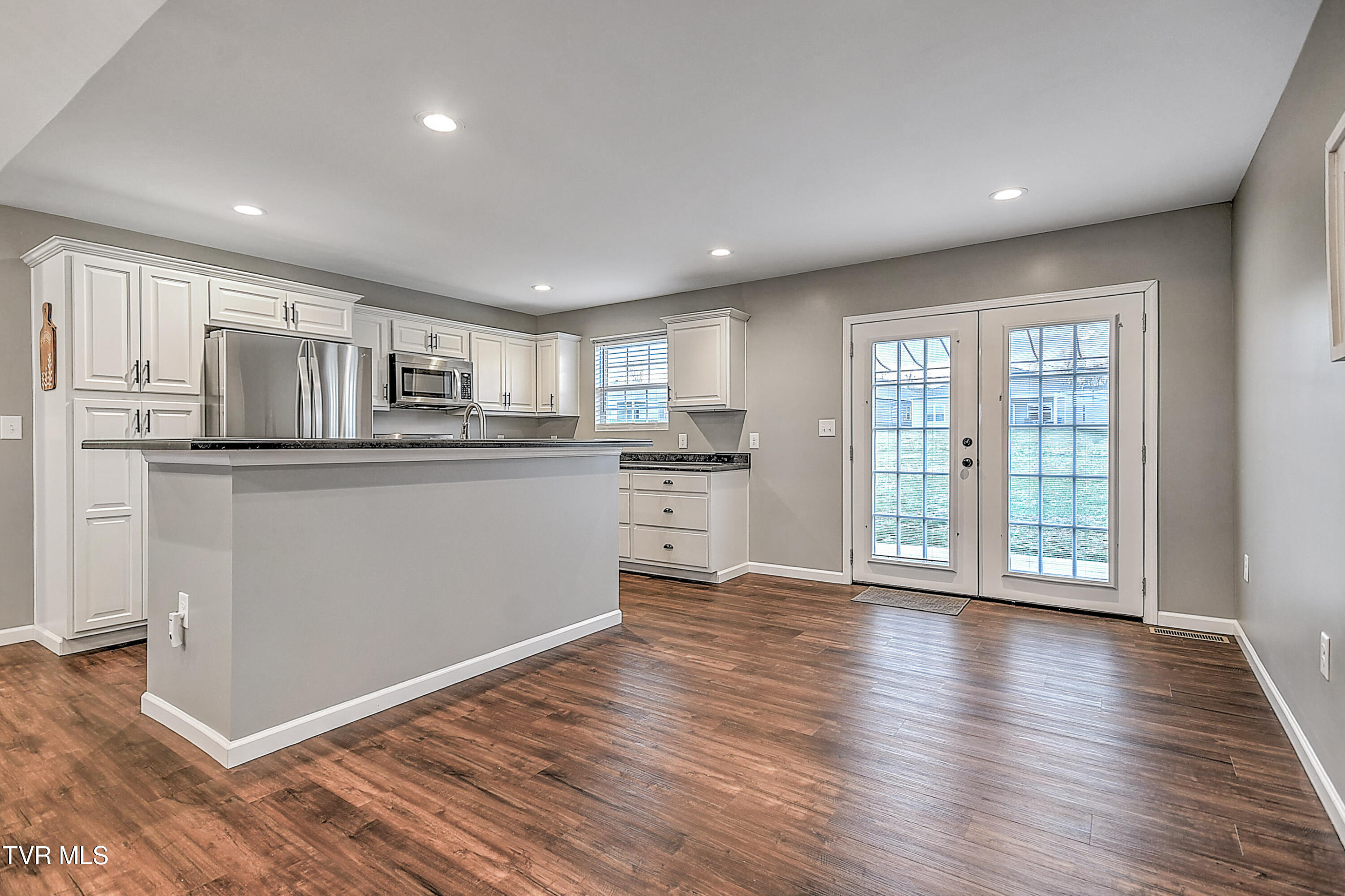 221 Thistle Drive, Bluff City, Tennessee image 19