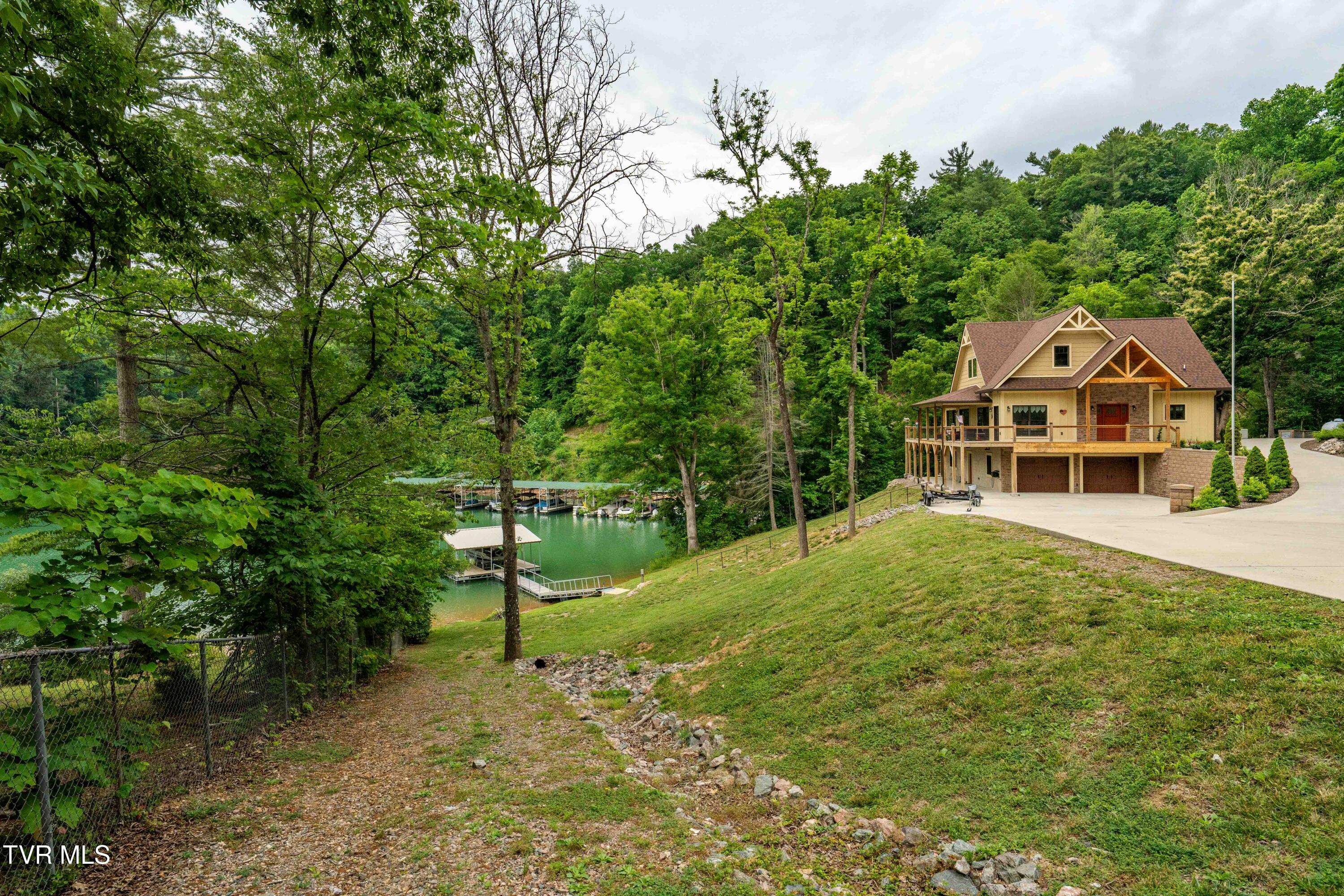 175 Lakeside Drive