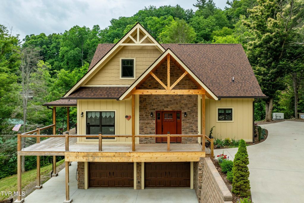 Photo of 175 Lakeside Drive, Butler, TN 37640 (MLS # 9996849)