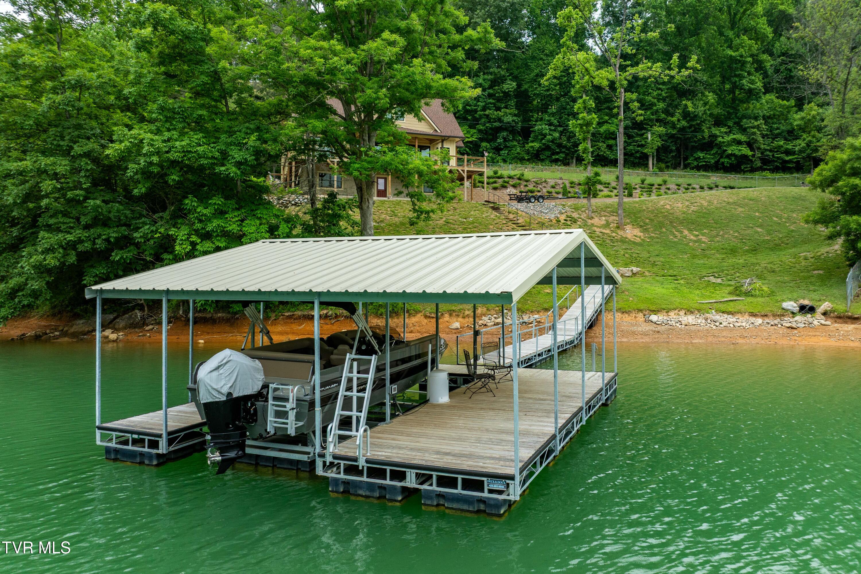 175 Lakeside Drive