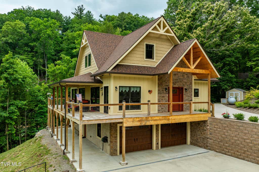 Photo of 175 Lakeside Drive, Butler, TN 37640 (MLS # 9996849)