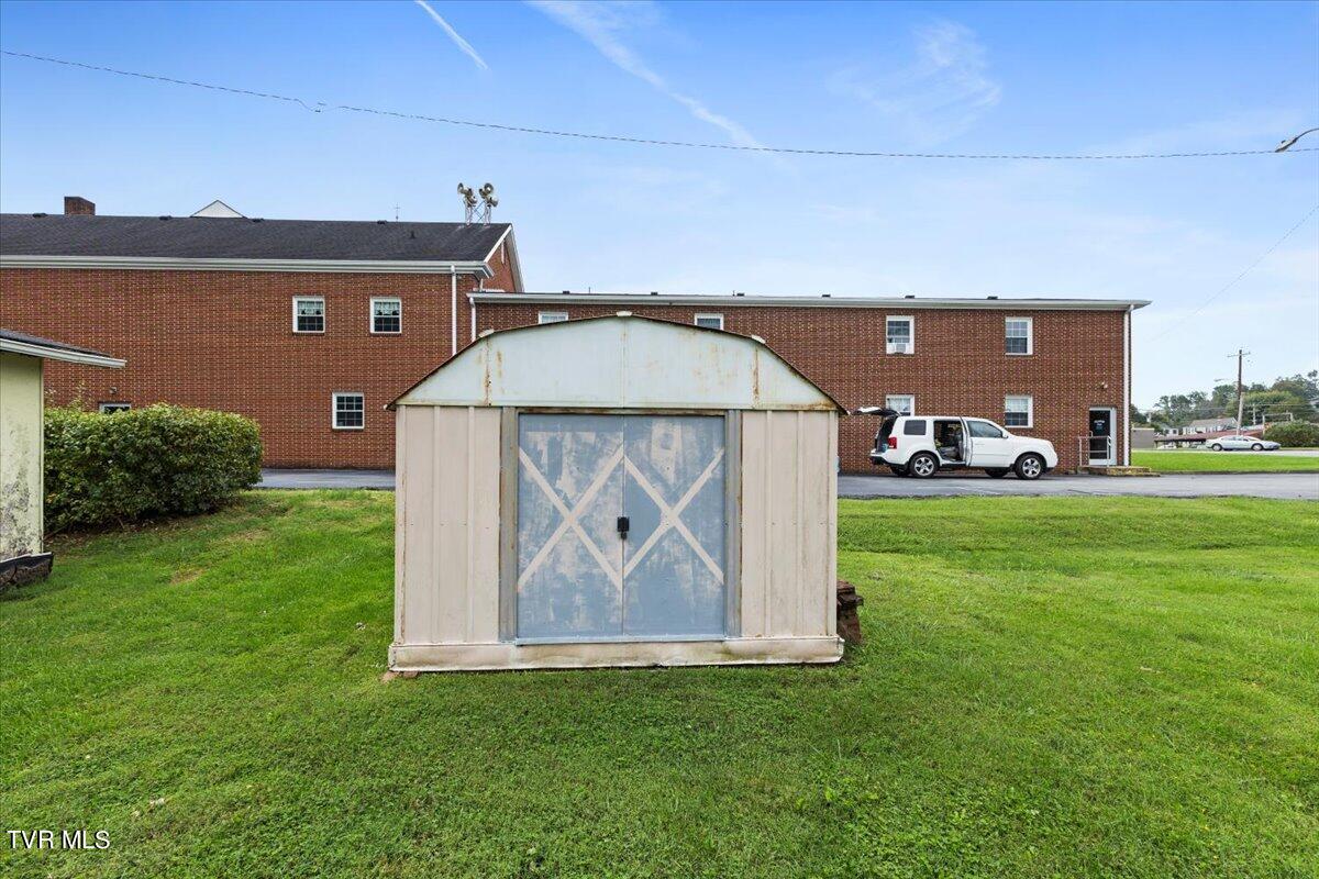 1312 Happy Valley Street, Elizabethton, Tennessee image 28