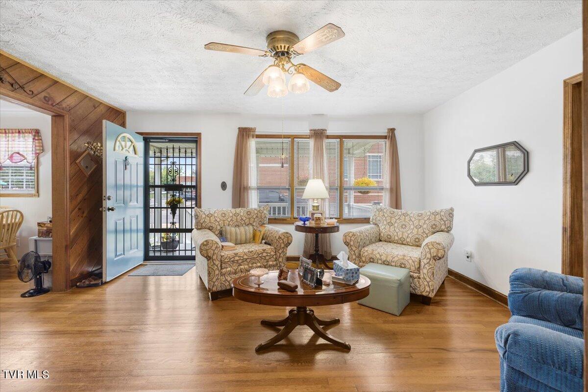 1312 Happy Valley Street, Elizabethton, Tennessee image 12