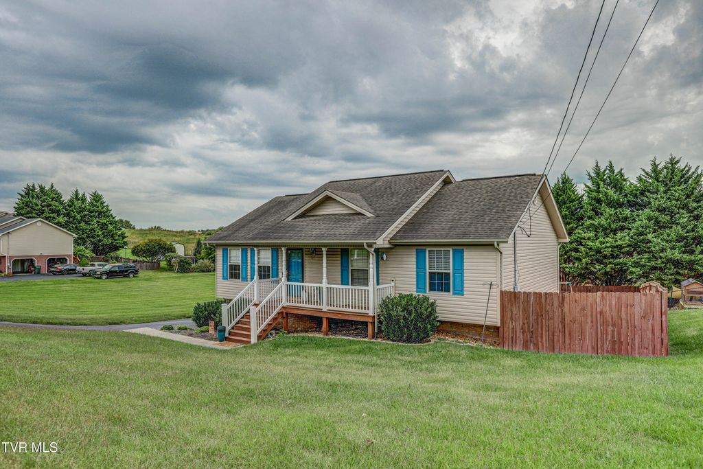 Photo of 602 Alfalfa Lane, Jonesborough, TN 37659 (MLS # 9990992)