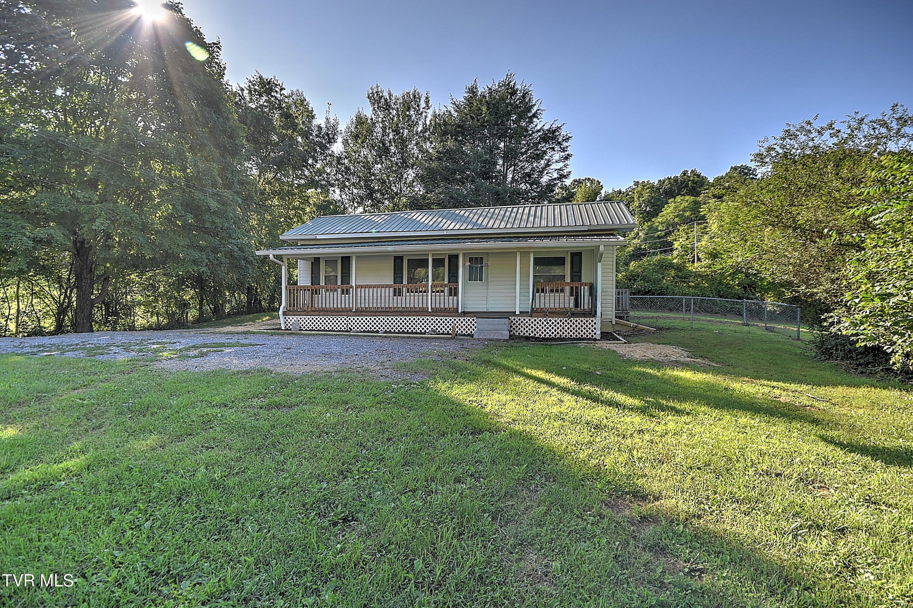 875 South Pickens Bridge Road