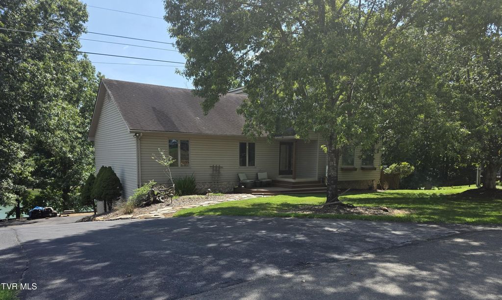 Photo of 25538 Cornelius Drive, Abingdon, VA 24211 (MLS # 9964375)