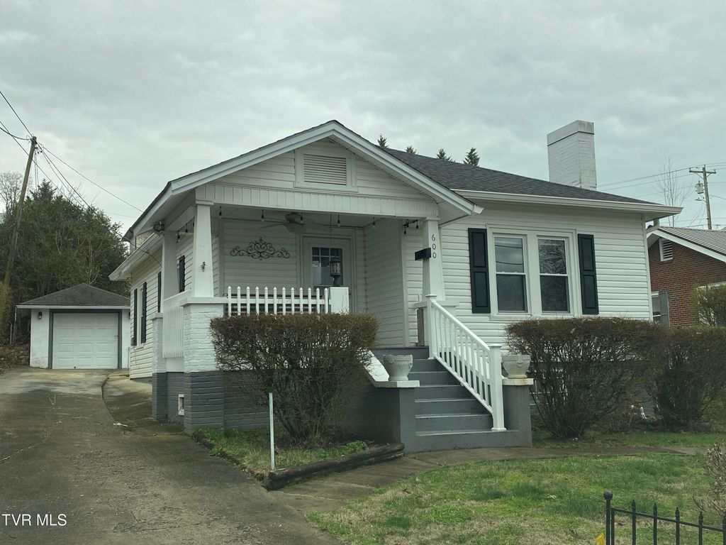 Photo of 600 Franklin Street, Greeneville, TN 37745 (MLS # 9993821)